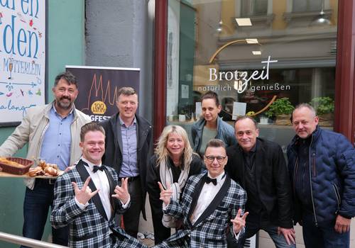 Musikalische Kostprobe mit zweien der fünf Firebirds Musikalische Kostprobe mit zweien der fünf Firebirds