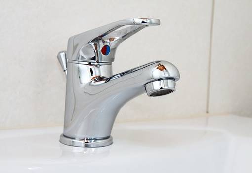 Wasserhahn