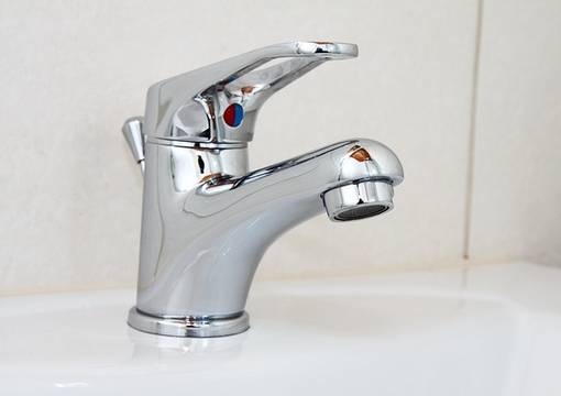 Wasserhahn