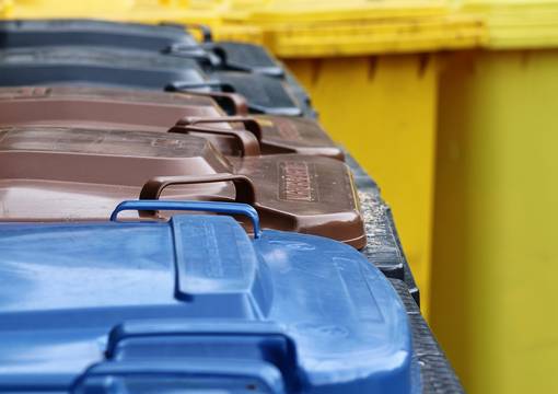 garbage cans g5d143dc97 1920