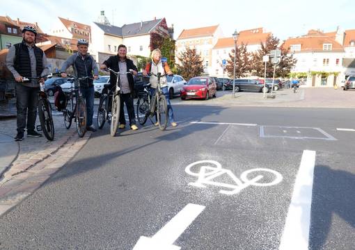 Gemeinsam mit dem Wegebund haben Mitglieder des Arbeitskreises Radverkehr die Strecke heute freigegeben