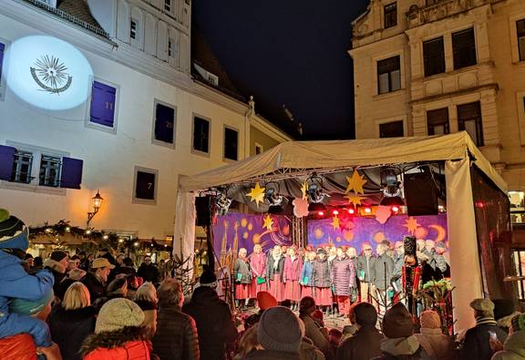Chorauftritt beim Weihnachtsmarkt