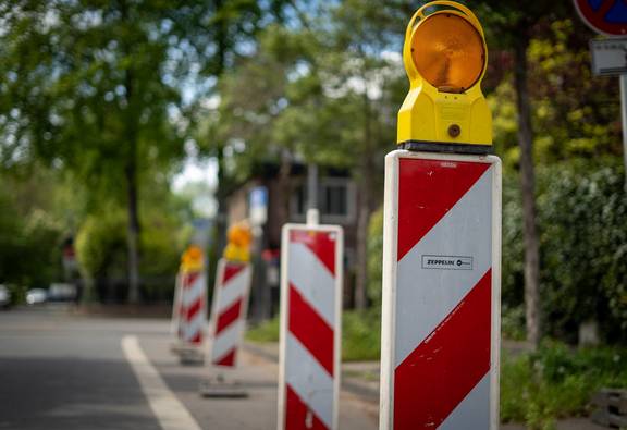 Neumarkt ab Montag nur noch stadteinwärts befahrbar - Symbolbild Straßensperrung