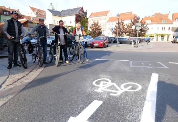 Gemeinsam mit dem Wegebund haben Mitglieder des Arbeitskreises Radverkehr die Strecke heute freigegeben