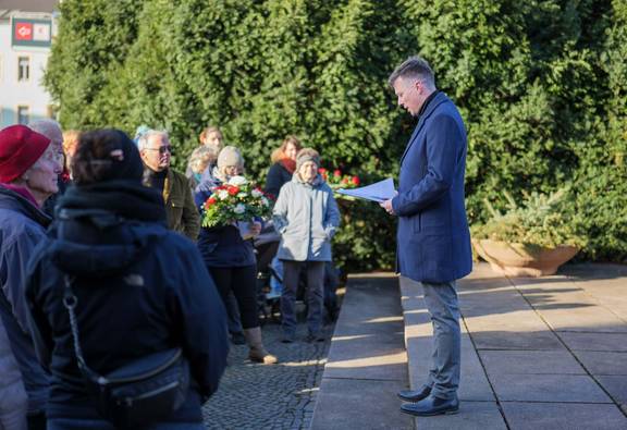 Gedanken am Mahnmal im Käthe-Kollwitz-Park