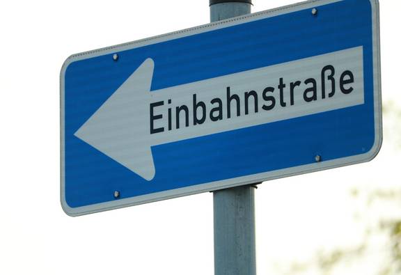Einbahnstraßenschild