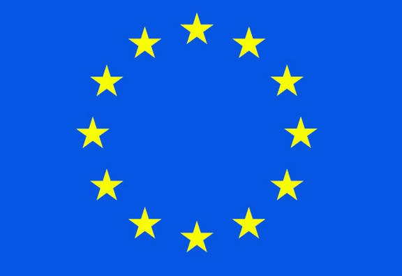 EU-Sternenbanner mit Aufschrift