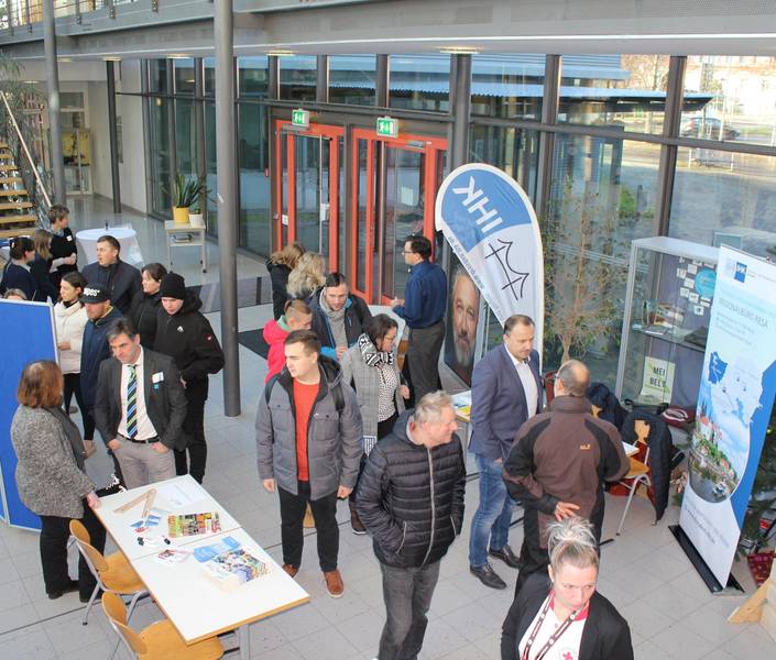 Eindruck der letzten Messe 2022 Aus der Stadt 3. Fachkräftemesse Kommen und Bleiben Landratsamt Meißen